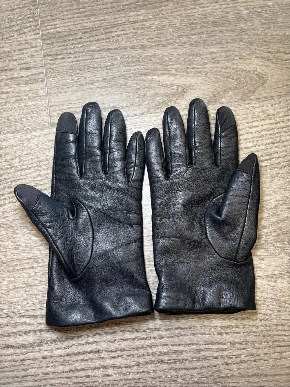 Touchpoint cashmere-lined leather smart glove Women's Black Gloves Medium